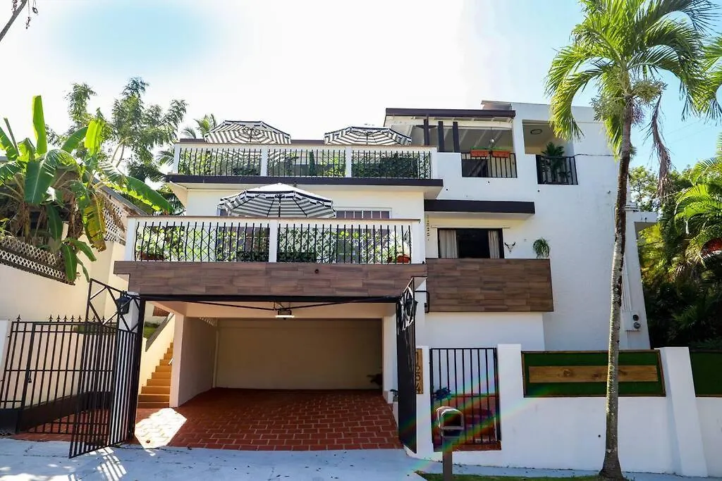 Pr1654-5 Private Rm W Keypad Qn Bed Balcony Easyparking Lejlighed San Juan Puerto Rico